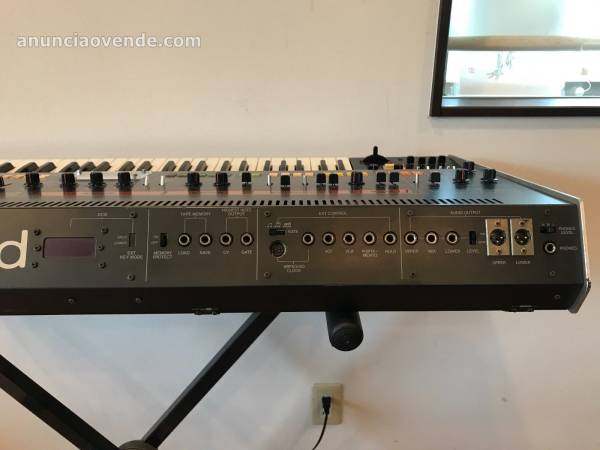 Roland Jupiter-8 sintetizador