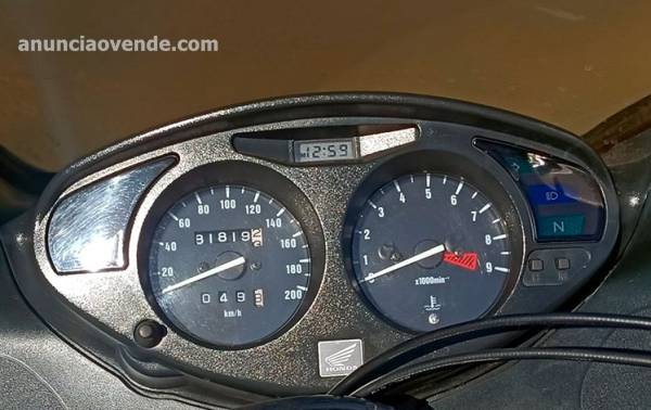 Honda Deauville NT650cc 4