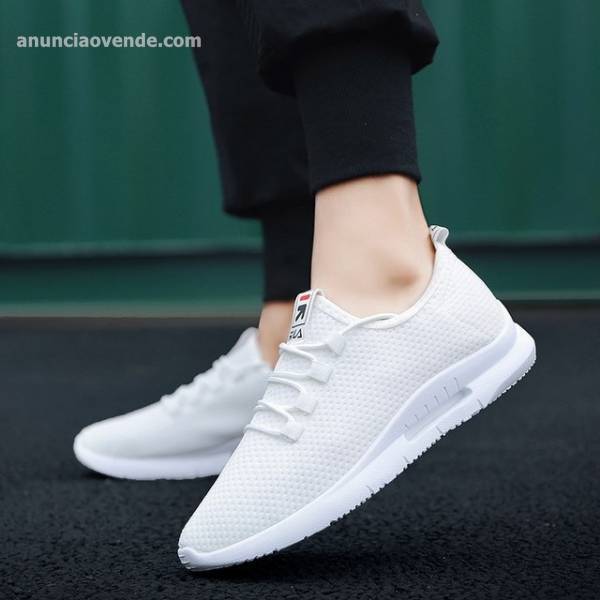 Zapatos blancos de Moda