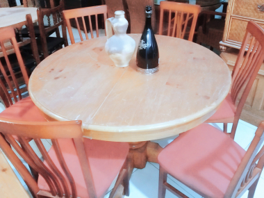 Mesa de madera redonda + 6 sillas