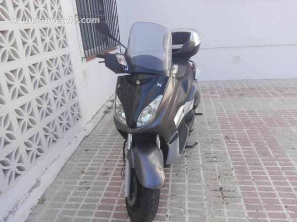 Vendo yamaha xmax 250 cc 1