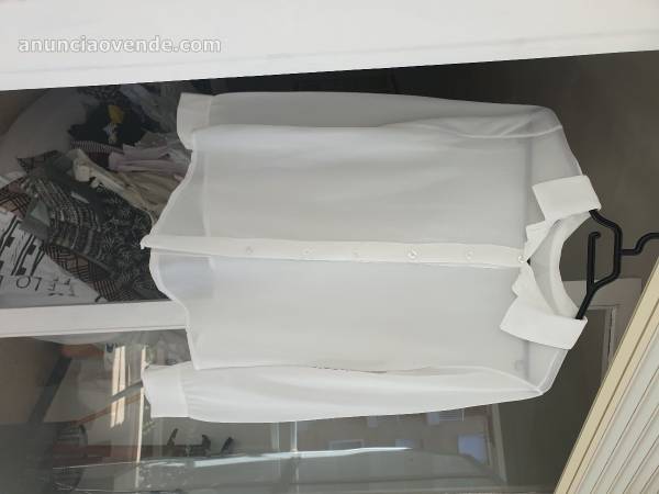 Camisa blanca abotonada espalda 10 € 2