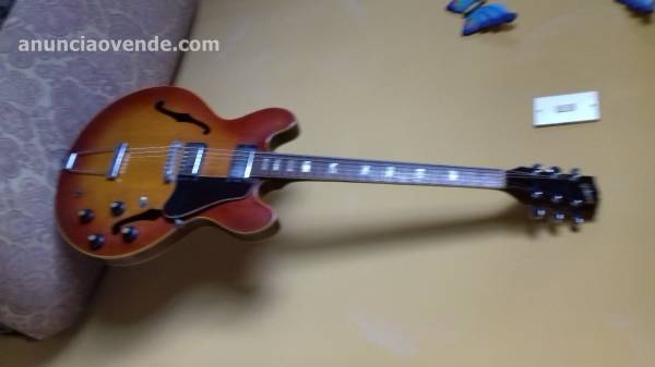 Guitarra eléctrica Gibson cuerpo hueco 3