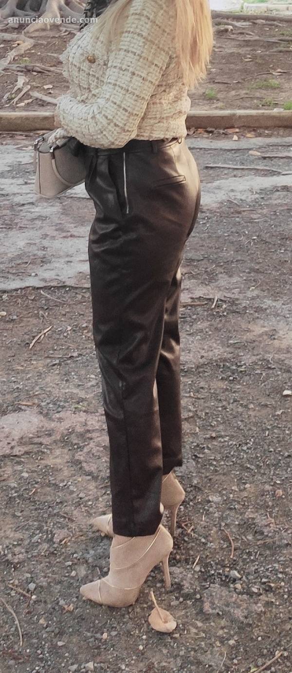 Pantalón polipiel marrón con lazo 3