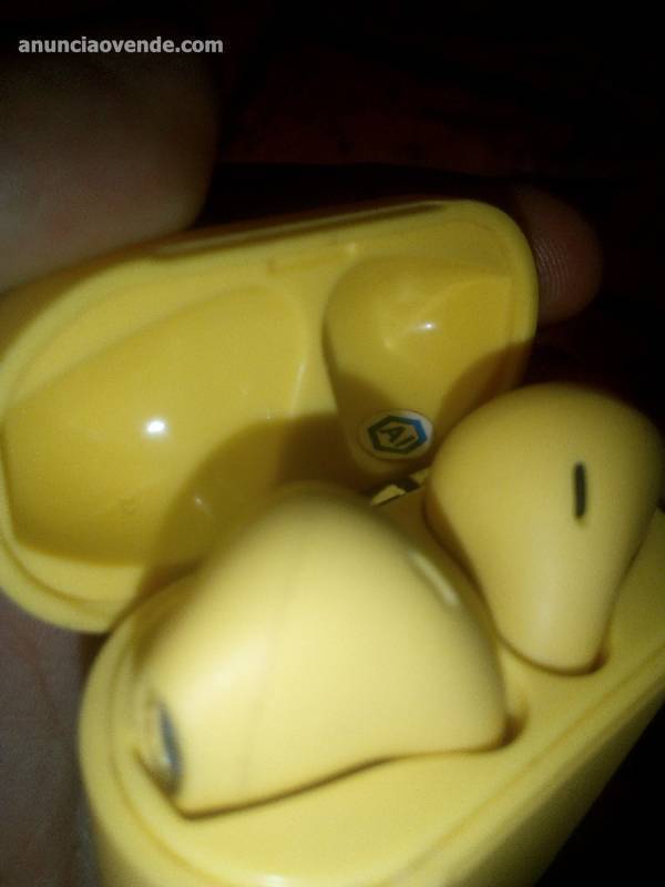 Se venden audifonos amarillos son aipots 2