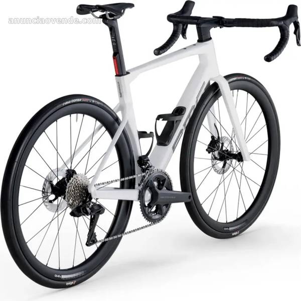 2026 BMC Roadmachine 01 FOUR 3