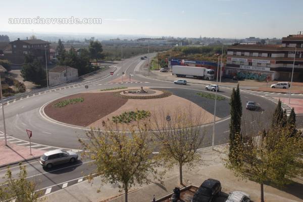 TERRENO EN CARRETERA NACIONAL ll KM 459  3