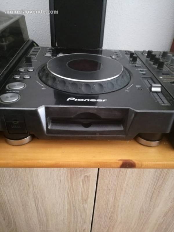 mesa de mezclas Pioneer dj600