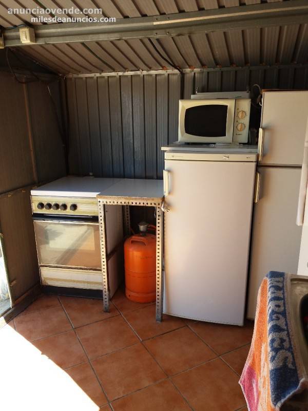 vendo terreno con caseta aperos