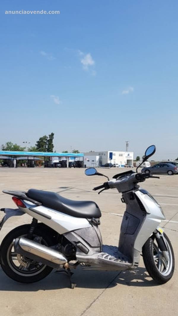 APRILIA SPORT CITY 200CC 3