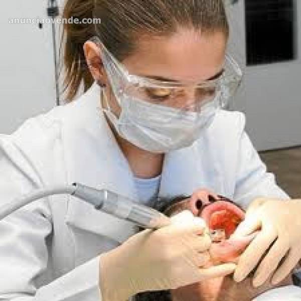 Se buscan administrativos clinica dental