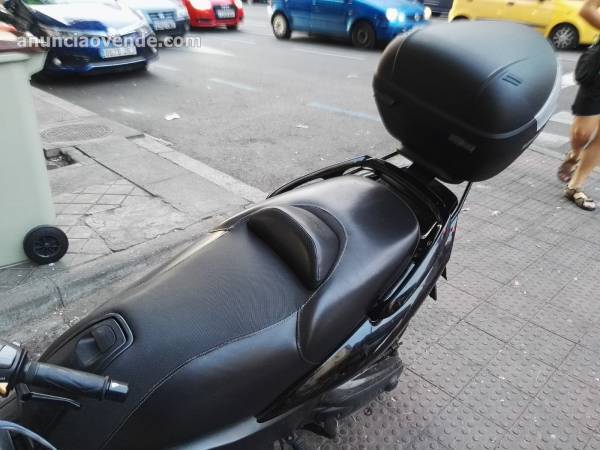 Venta de moto tmax 5