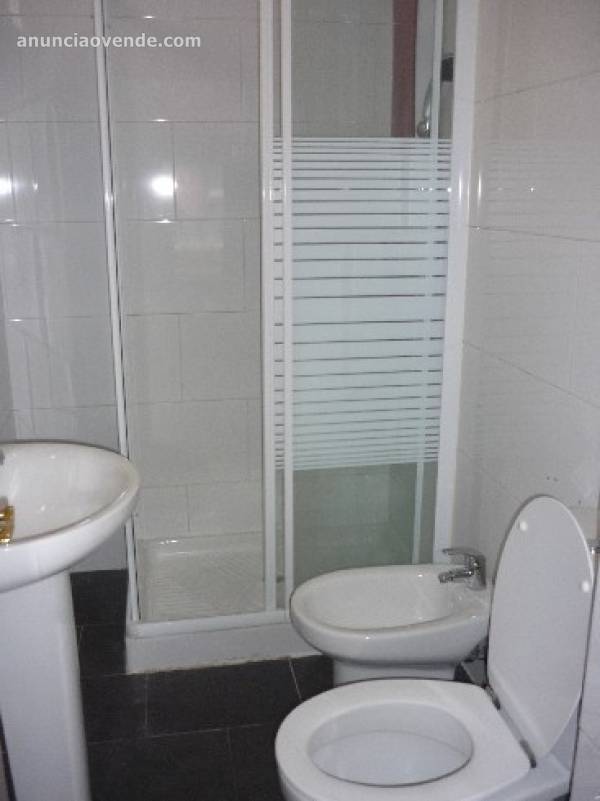 Alquilo apartamento en zona Pte. Valleca 3