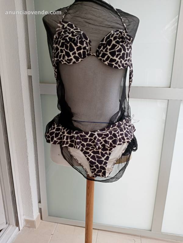 Bikini estampado jirafa 10 €