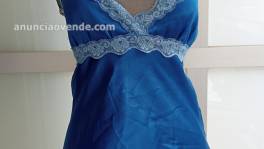 Camiseta azul brillante 15  