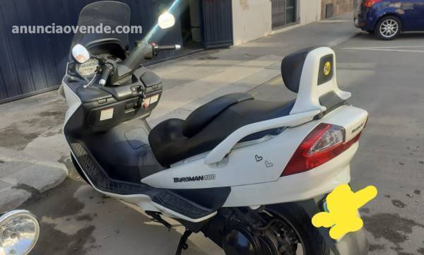 Se vende Suzuki Burgman 400 S 3